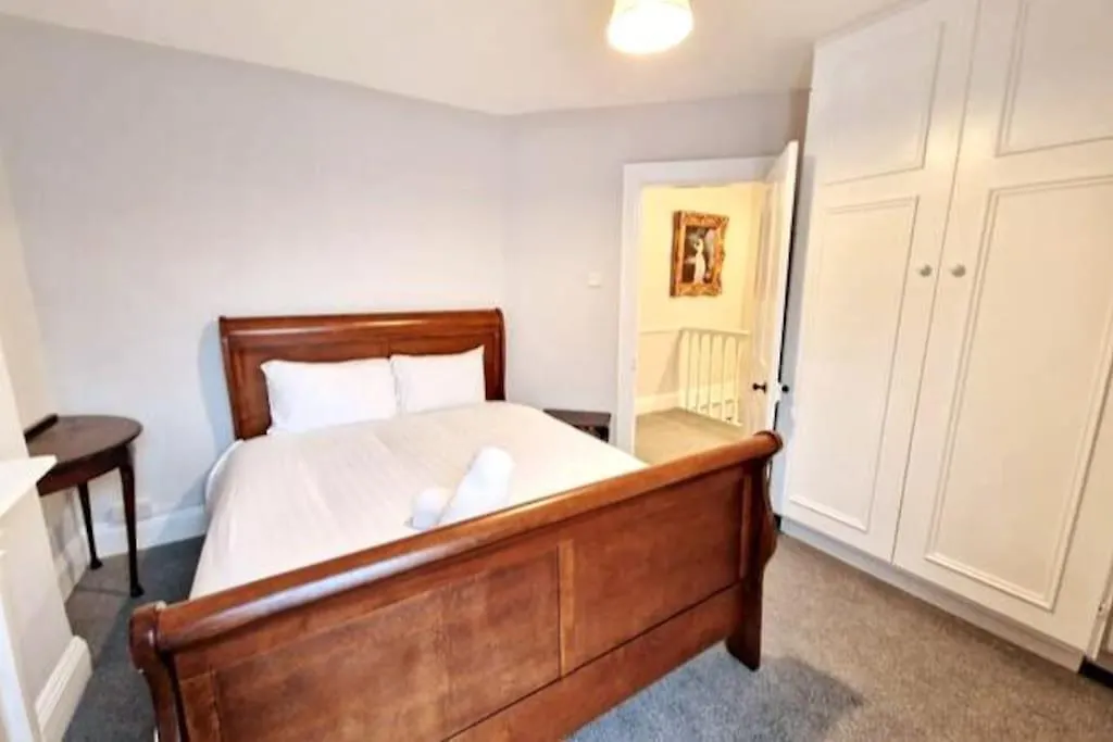 Stay At Granny'S, 4 Bed Terrace On Iconic Canal Galway Apartment