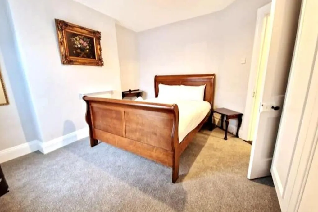 Stay At Granny'S, 4 Bed Terrace On Iconic Canal Galway