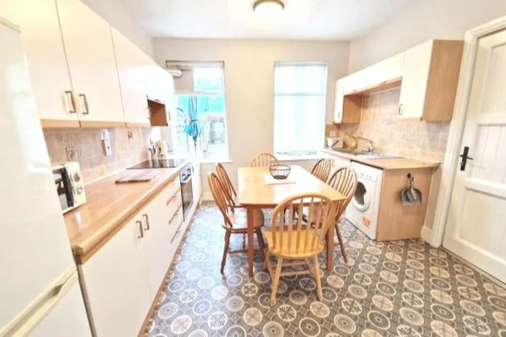 Apartment Stay At Granny'S, 4 Bed Terrace On Iconic Canal Galway Ireland