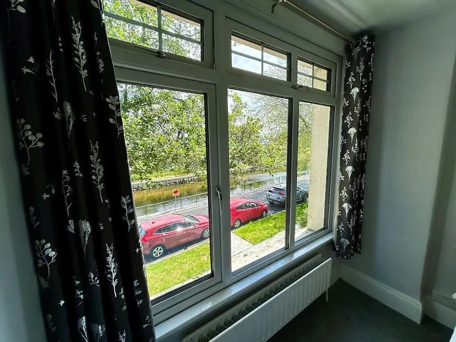 Stay At Granny'S, 4 Bed Terrace On Iconic Canal Galway