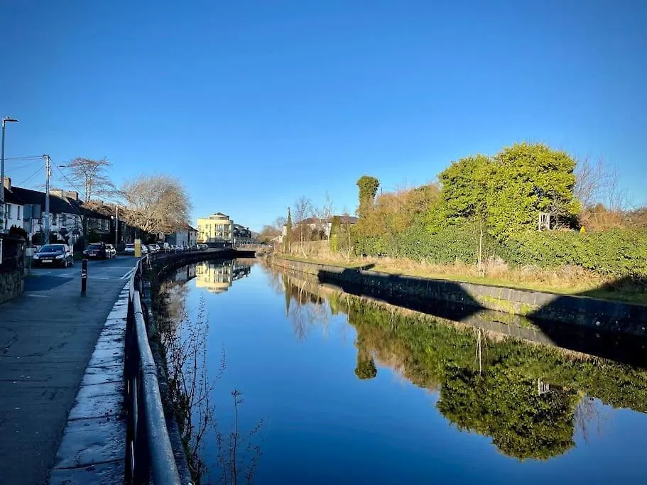 Stay At Granny'S, 4 Bed Terrace On Iconic Canal Galway Apartment