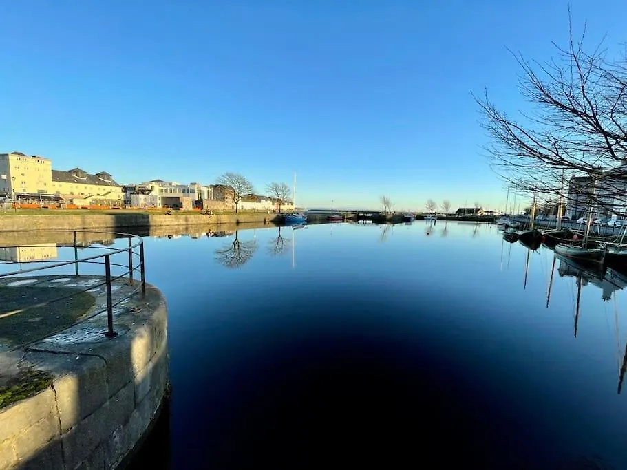 Apartment Stay At Granny'S, 4 Bed Terrace On Iconic Canal Galway Ireland