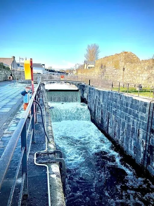 Stay At Granny'S, 4 Bed Terrace On Iconic Canal Galway Apartment