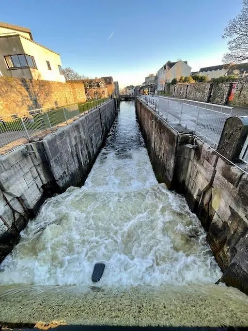 Stay At Granny'S, 4 Bed Terrace On Iconic Canal Galway